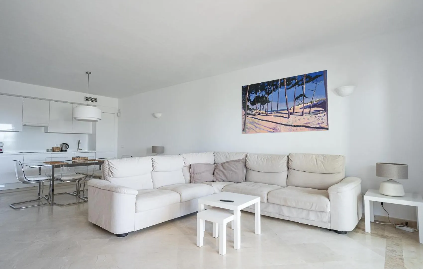 Front-Line Garden Apartment In Palm Beach, Marbella 0*,